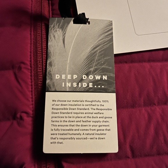 NWT lululemon athletica Pack It Down Jacket Women's Size 4 in Pomegranate (Pink) - Picture 11 of 16